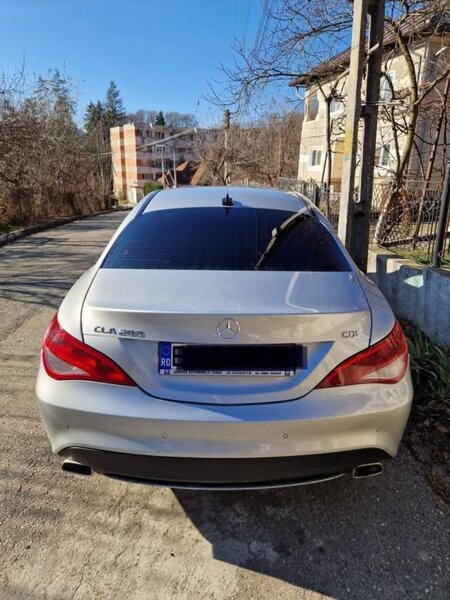 Mercedes-Benz CLA 200